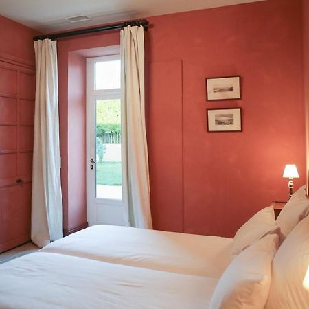 Une Chambre A La Maison Du Ballandreau Bed & Breakfast Monsegur  Luaran gambar