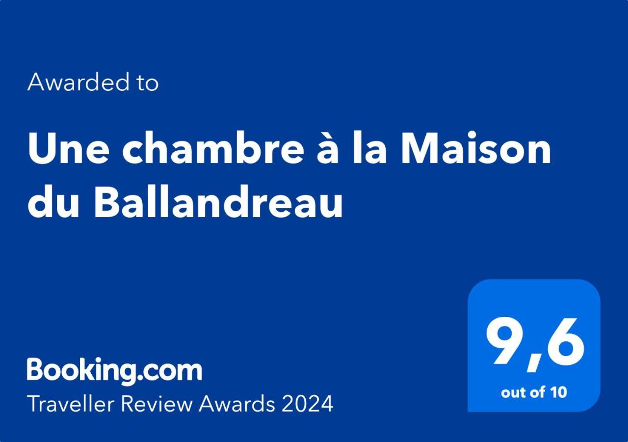 Une Chambre A La Maison Du Ballandreau Bed & Breakfast Monsegur  Luaran gambar